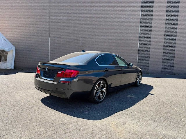 Bmw - 2010 - 5-serie - 530i executive - duits - afbeelding 7 van  12