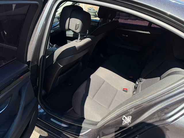 Bmw - 2010 - 5-serie - 530i executive - duits - afbeelding 10 van  12