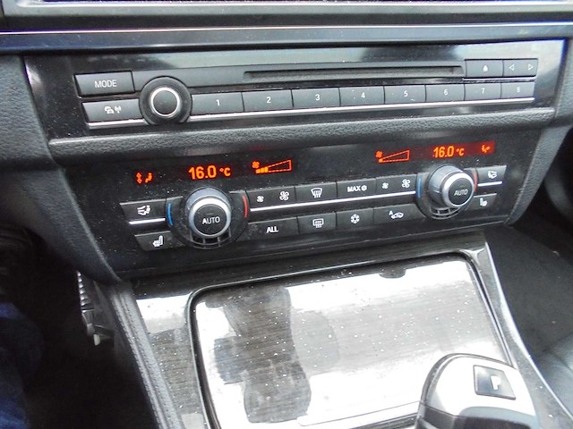 Bmw - 2010 - 5-serie - 535i high executive -67-nrl-6 - afbeelding 2 van  17