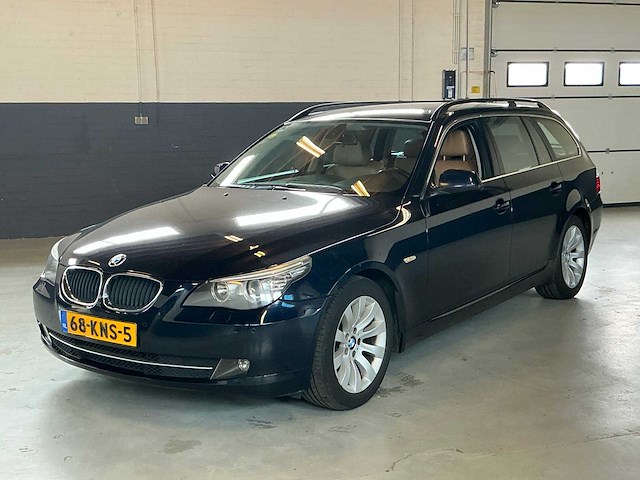 Bmw - 2010 - 5-serie touring - 520i - personenauto - afbeelding 1 van  19
