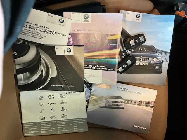 Bmw - 2010 - 5-serie touring - 520i - personenauto - afbeelding 15 van  19