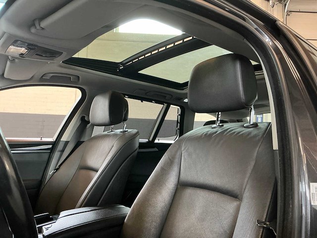 Bmw - 2010 - 5-serie touring - 523i high executive - personenauto - afbeelding 6 van  19