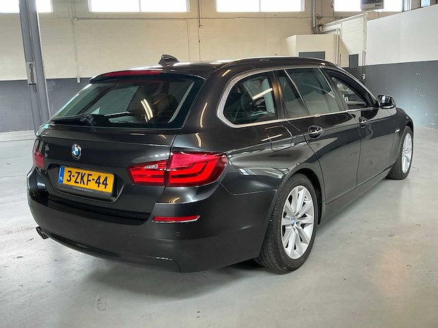 Bmw - 2010 - 5-serie touring - 523i high executive - personenauto - afbeelding 13 van  19