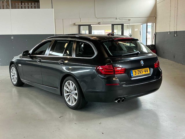 Bmw - 2010 - 5-serie touring - 523i high executive - personenauto - afbeelding 14 van  19
