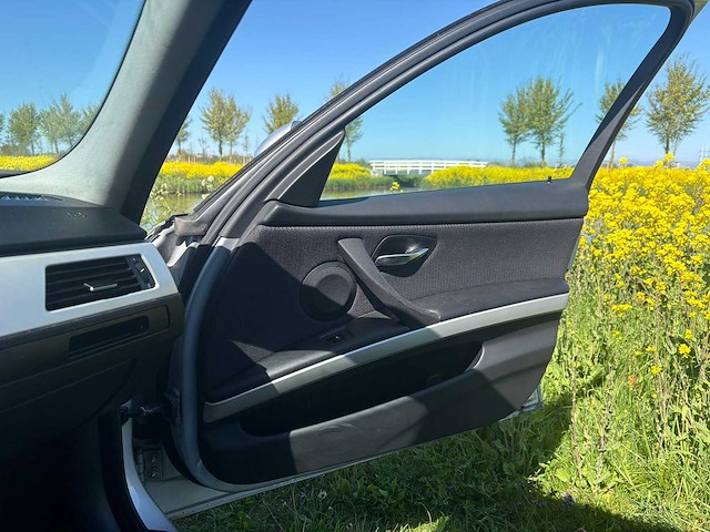 Bmw - 2011 - 3-serie - 318i business line - personenauto - afbeelding 10 van  24