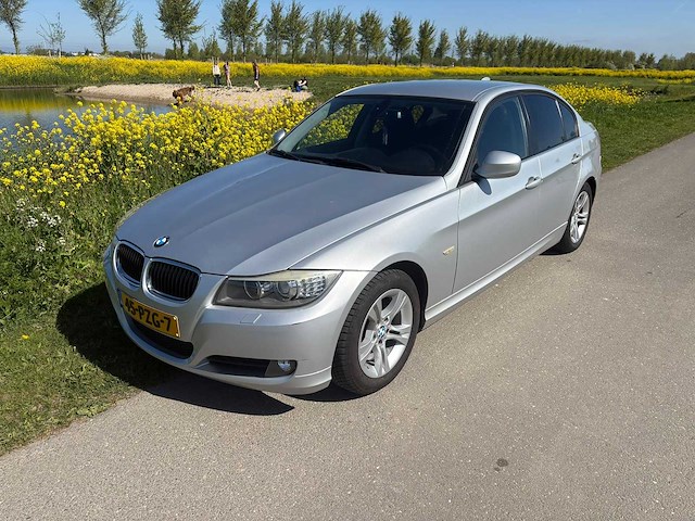 Bmw - 2011 - 3-serie - 318i business line - personenauto - afbeelding 12 van  24