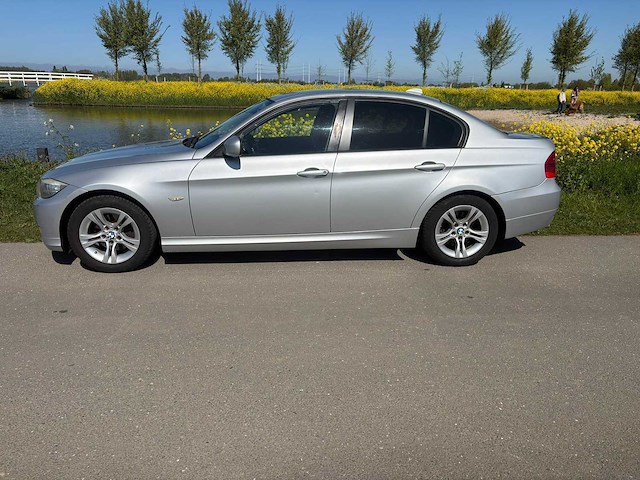 Bmw - 2011 - 3-serie - 318i business line - personenauto - afbeelding 18 van  24