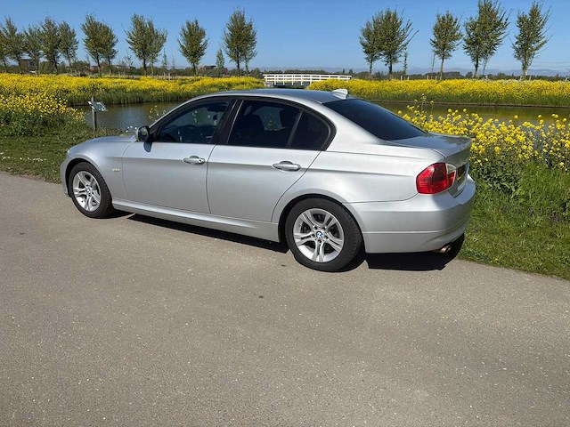 Bmw - 2011 - 3-serie - 318i business line - personenauto - afbeelding 19 van  24