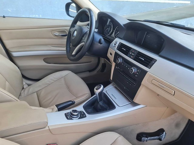 Bmw - 2011 - 3-serie touring - 318i corp.l.lux line - 86-sls-7 - afbeelding 3 van  17