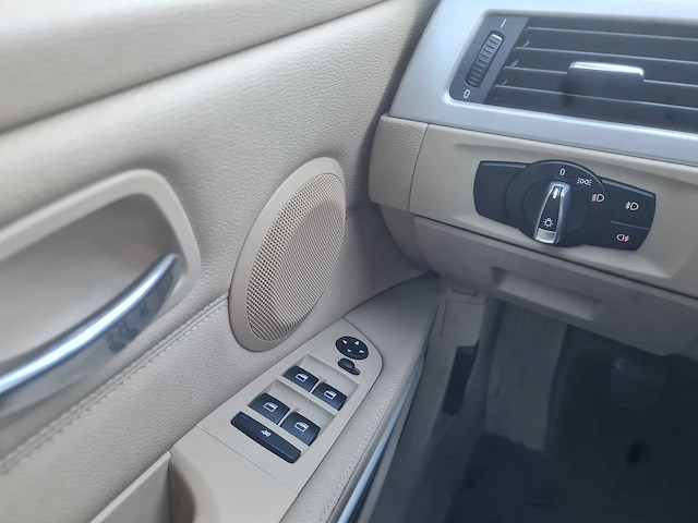 Bmw - 2011 - 3-serie touring - 318i corp.l.lux line - 86-sls-7 - afbeelding 14 van  17