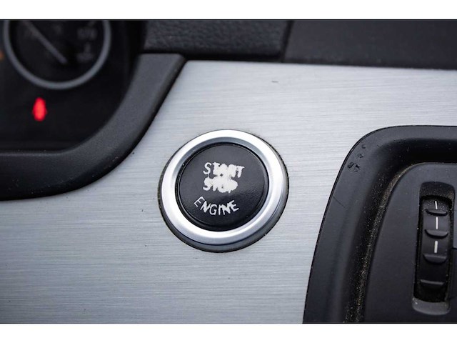 Bmw - 2011 - 5-serie - 528i high executive - l-459-br - afbeelding 11 van  36