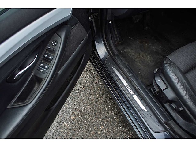 Bmw - 2011 - 5-serie - 528i high executive - l-459-br - afbeelding 24 van  36