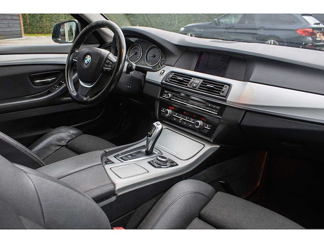Bmw - 2011 - 5-serie - 528i high executive - l-459-br - afbeelding 28 van  36