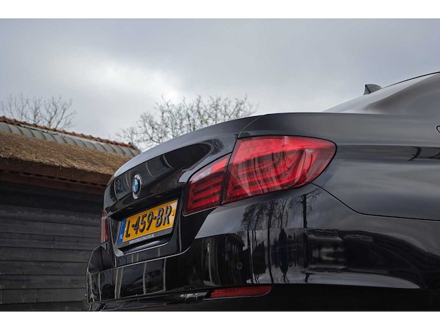 Bmw - 2011 - 5-serie - 528i high executive - l-459-br - afbeelding 34 van  36