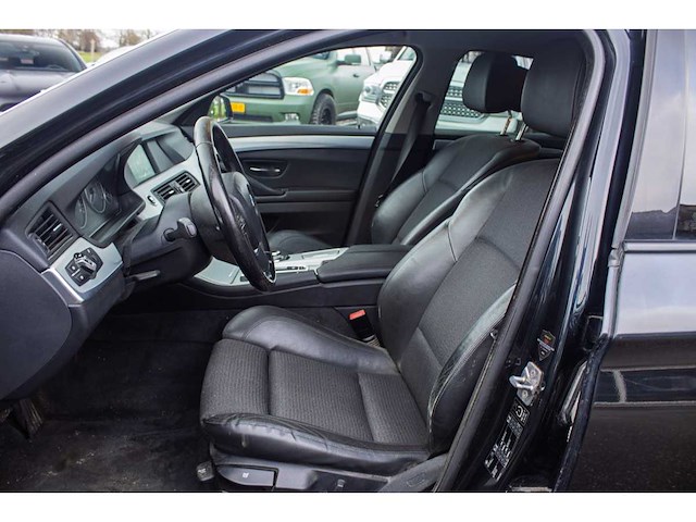 Bmw - 2011 - 5-serie - 528i high executive - l-459-br - afbeelding 6 van  36