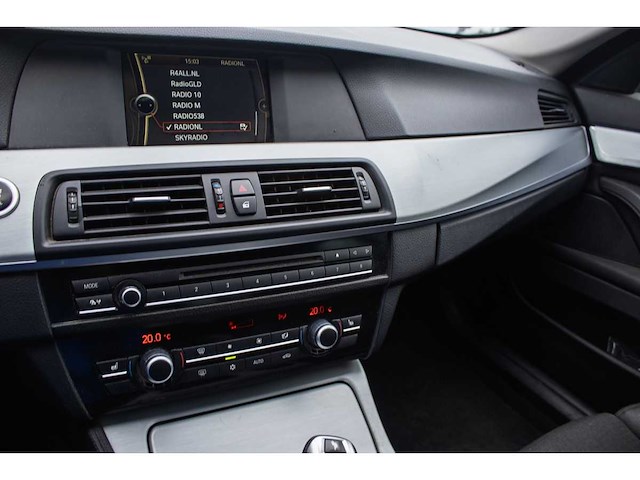 Bmw - 2011 - 5-serie - 528i high executive - l-459-br - afbeelding 18 van  36