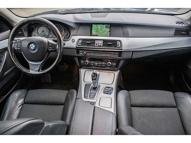 Bmw - 2011 - 5-serie - 528i high executive - l-459-br - afbeelding 29 van  36