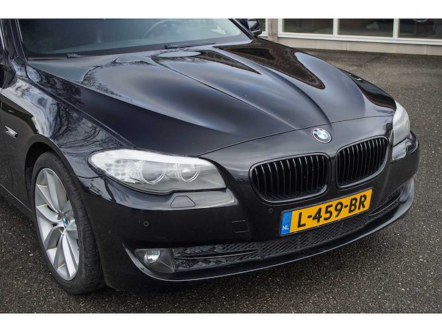 Bmw - 2011 - 5-serie - 528i high executive - l-459-br - afbeelding 31 van  36