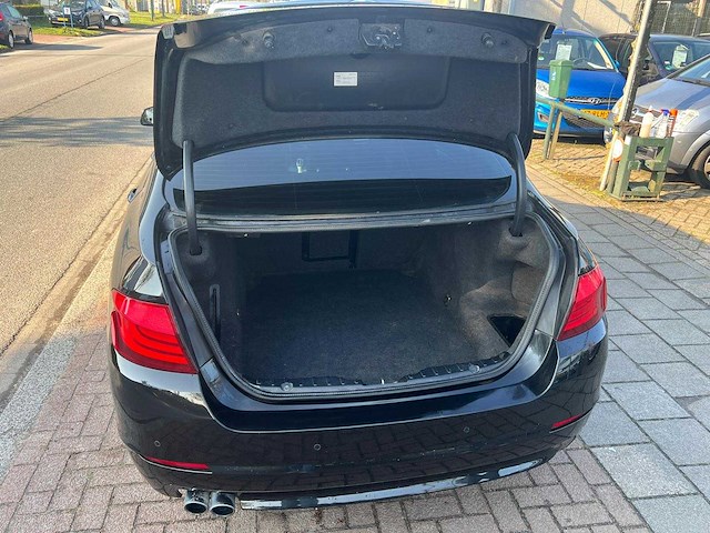 Bmw - 2011 - 5-serie - 528i high executive - l-459-br - afbeelding 6 van  15