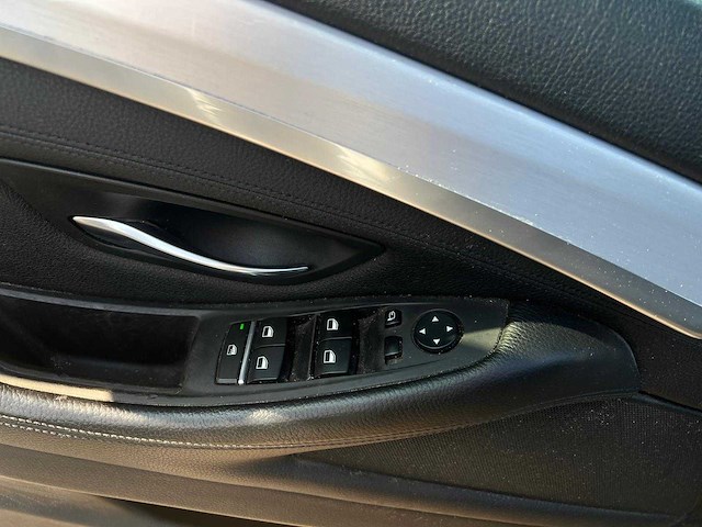 Bmw - 2011 - 5-serie - 528i high executive - l-459-br - afbeelding 12 van  15
