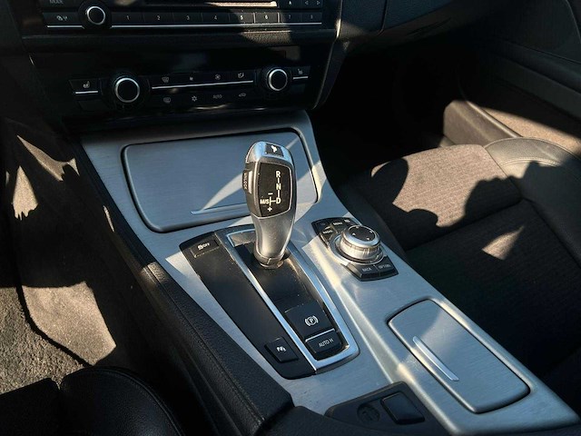 Bmw - 2011 - 5-serie - 528i high executive - l-459-br - afbeelding 15 van  15