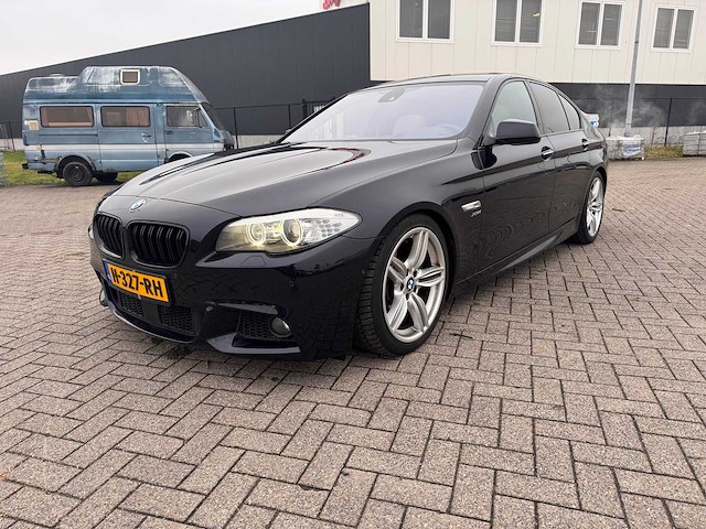 Bmw - 2011 - 5-serie - 550xi high - personenauto - afbeelding 1 van  26