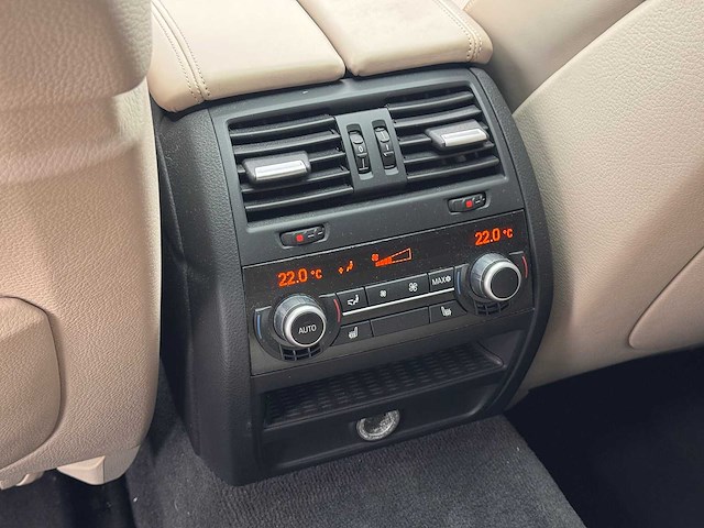 Bmw - 2011 - 5-serie - 550xi high - personenauto - afbeelding 14 van  26