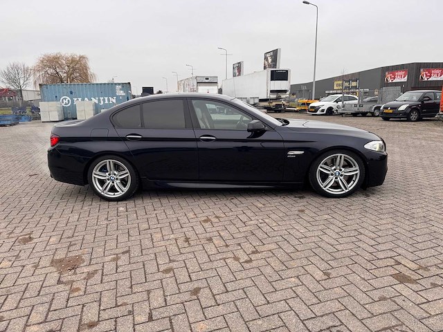 Bmw - 2011 - 5-serie - 550xi high - personenauto - afbeelding 26 van  26