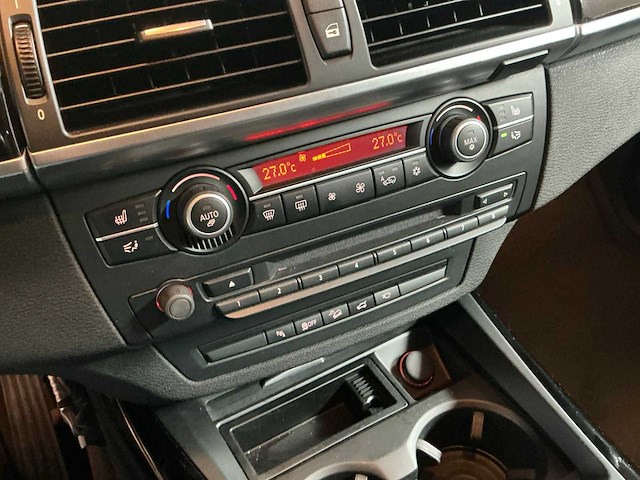 Bmw - 2011 - x5 - xdrive50i high exec. - personenauto - afbeelding 4 van  22