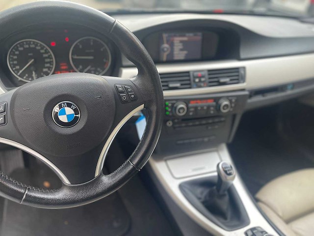 Bmw - 2012 - 3-serie - 320d eff.dyn. ed - 50-trx-3 - afbeelding 11 van  11
