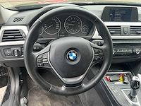 Bmw - 2012 - 3-serie - 320i high executive - personenauto (45-tpn-5) - afbeelding 2 van  19