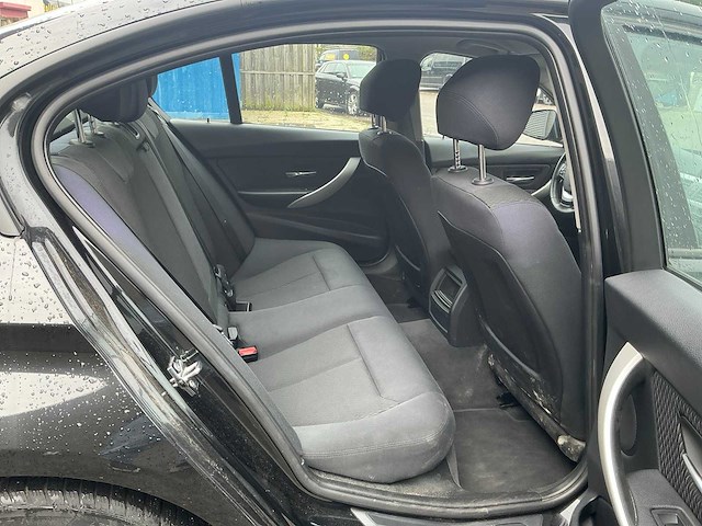 Bmw - 2012 - 3-serie - 320i high executive - personenauto (45-tpn-5) - afbeelding 7 van  19