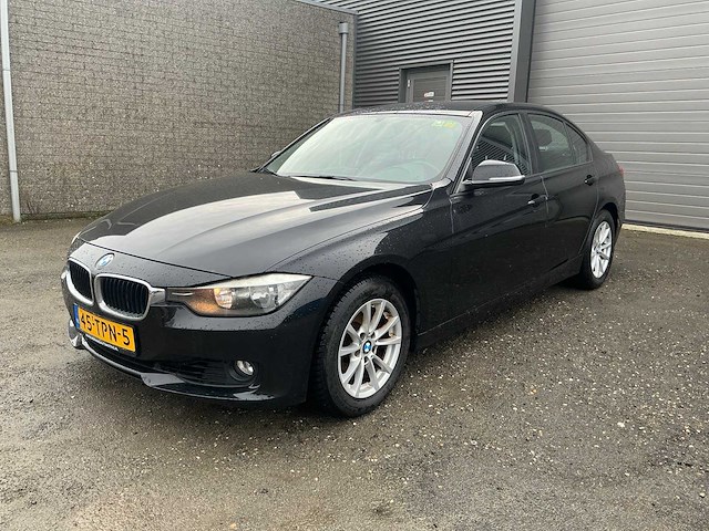 Bmw - 2012 - 3-serie - 320i high executive - personenauto (45-tpn-5) - afbeelding 1 van  19