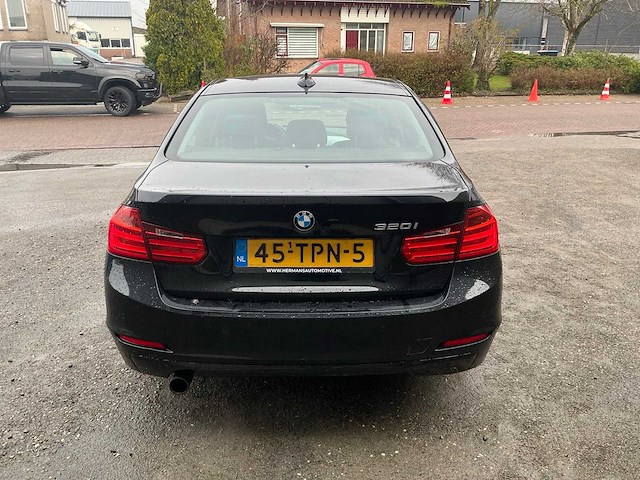 Bmw - 2012 - 3-serie - 320i high executive - personenauto (45-tpn-5) - afbeelding 17 van  19