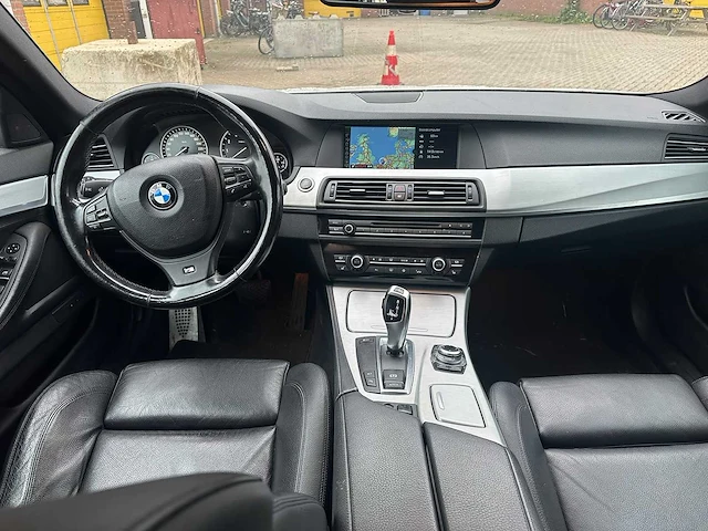 Bmw - 2012 - 5-serie touring - 550i high executive - automaat - personenauto - afbeelding 12 van  25