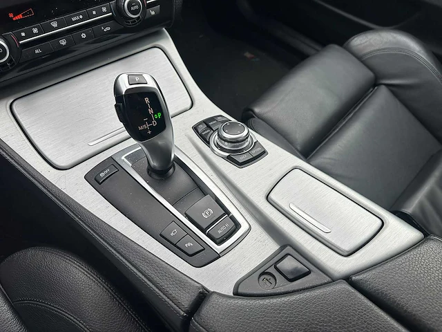 Bmw - 2012 - 5-serie touring - 550i high executive - automaat - personenauto - afbeelding 18 van  25