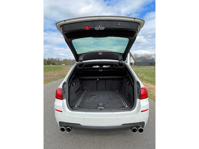 Bmw - 2012 - 5-serie touring - 550i high executive - j-904-dz - afbeelding 18 van  21