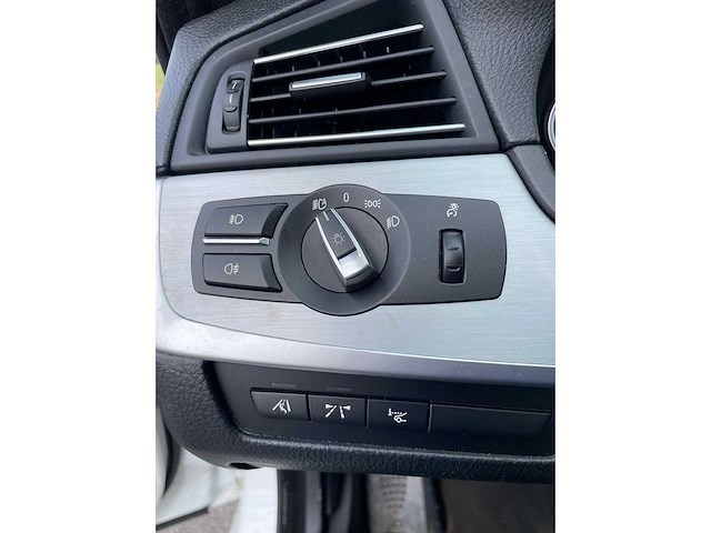 Bmw - 2012 - 5-serie touring - 550i high executive - j-904-dz - afbeelding 5 van  21