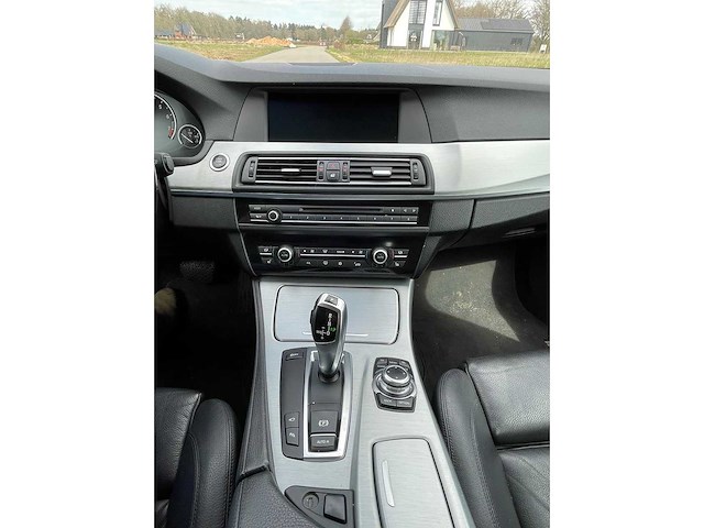 Bmw - 2012 - 5-serie touring - 550i high executive - j-904-dz - afbeelding 2 van  20