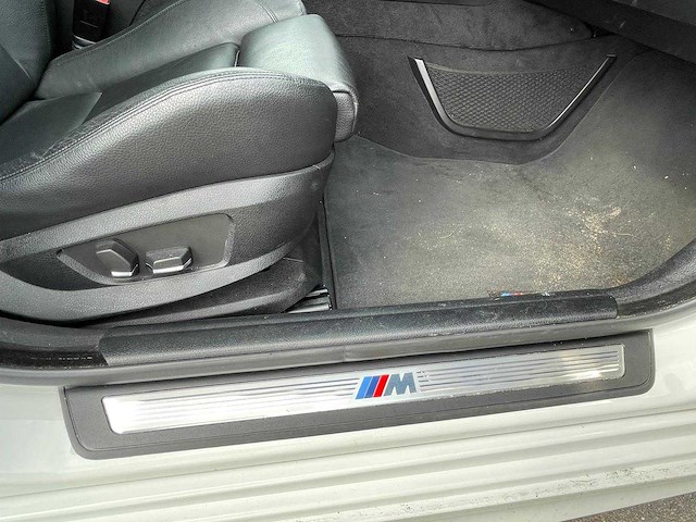 Bmw - 2012 - 5-serie touring - 550i high executive - j-904-dz - afbeelding 9 van  20