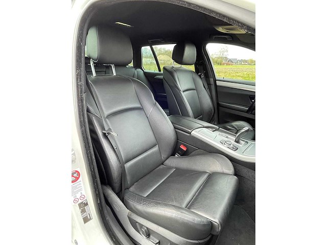 Bmw - 2012 - 5-serie touring - 550i high executive - j-904-dz - afbeelding 10 van  20
