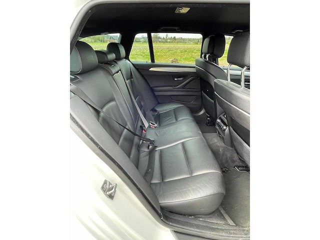 Bmw - 2012 - 5-serie touring - 550i high executive - j-904-dz - afbeelding 11 van  20