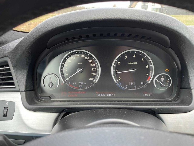 Bmw - 2012 - 5-serie touring - 550i high executive - j-904-dz - afbeelding 20 van  20