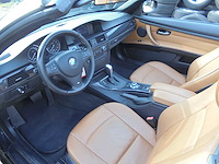 Bmw - 2013 - 3-serie cabrio - 330i exclusive automaat - j-086-kj - afbeelding 14 van  17
