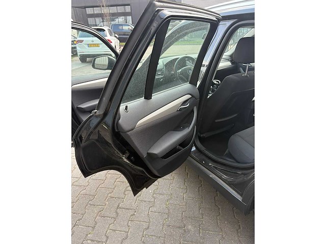Bmw - 2013 - x1 - sdrive20i business - personenauto - afbeelding 4 van  24