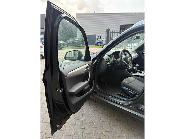 Bmw - 2013 - x1 - sdrive20i business - personenauto - afbeelding 6 van  24