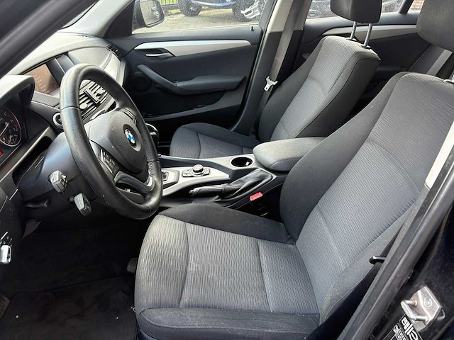 Bmw - 2013 - x1 - sdrive20i business - personenauto - afbeelding 9 van  24