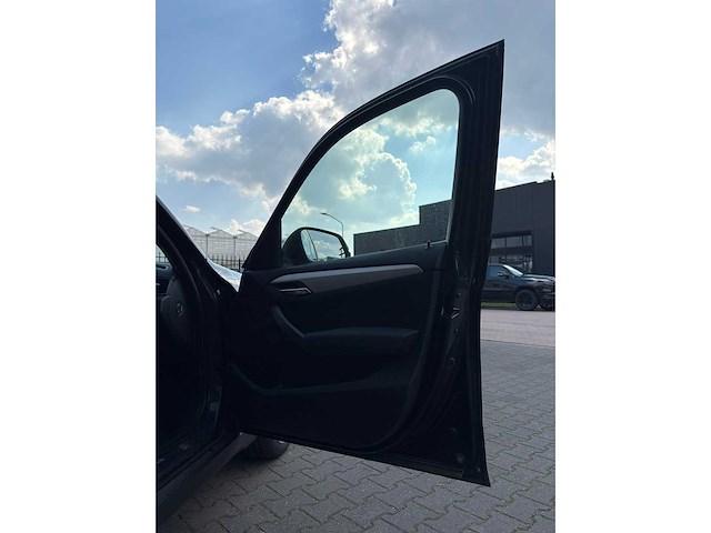 Bmw - 2013 - x1 - sdrive20i business - personenauto - afbeelding 14 van  24