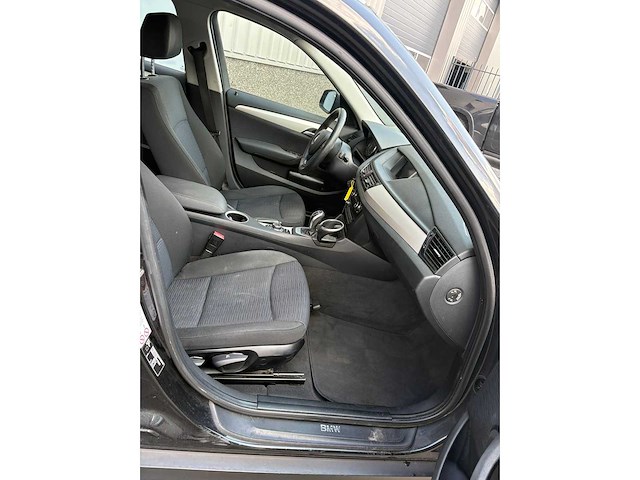 Bmw - 2013 - x1 - sdrive20i business - personenauto - afbeelding 15 van  24