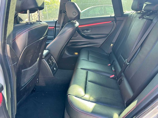 Bmw - 2014 - 3-serie gran turismo - 320i high executive - automaat - personenauto - afbeelding 18 van  29